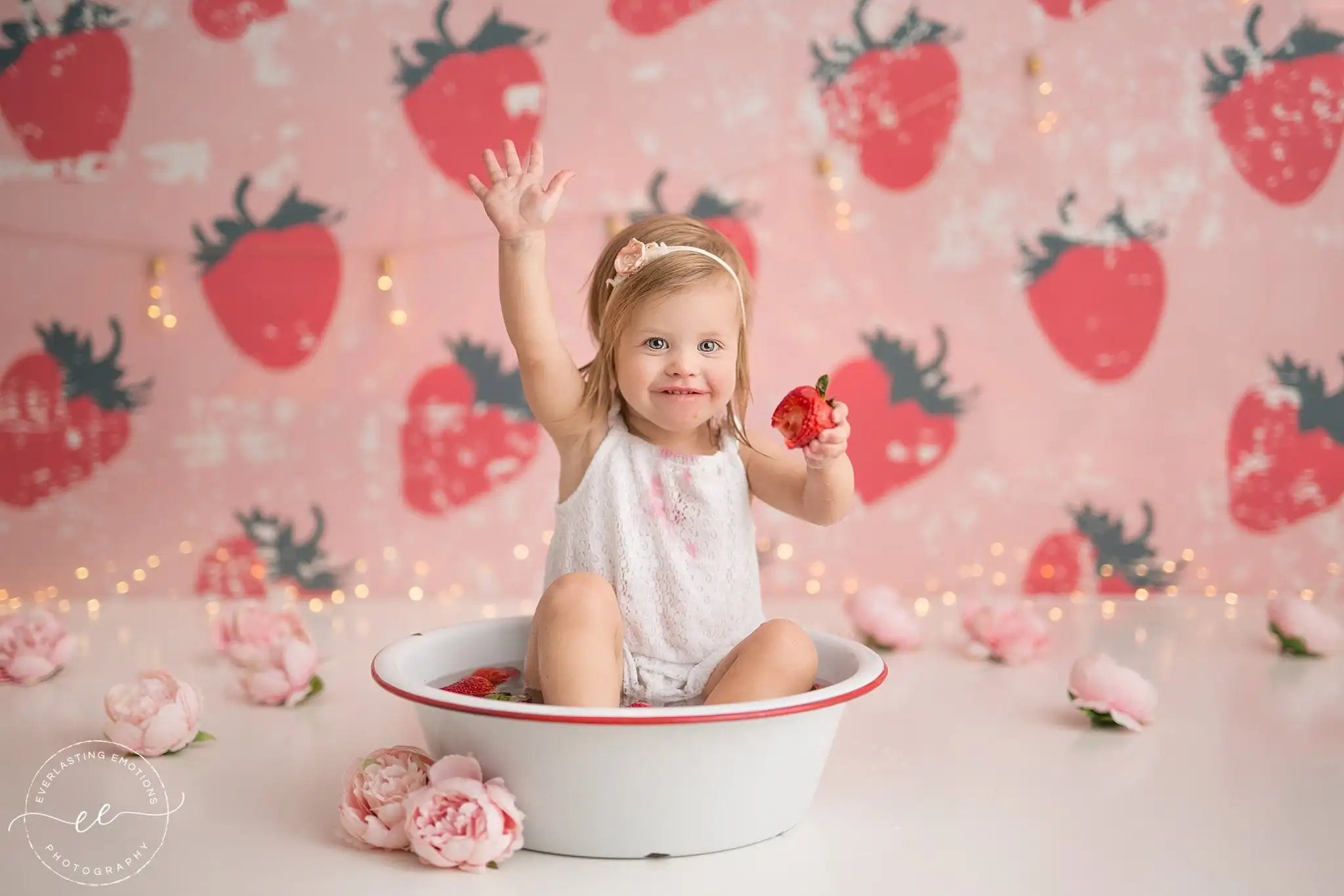 Strawberry Fields Backdrop Kids Baby Cake Smash Photography Props Child Girls Adult Birthday Photo Studio Backgrounds