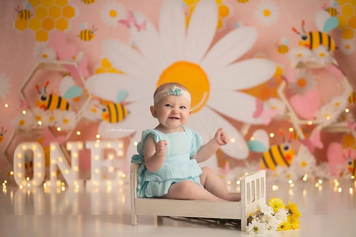 Garden Bee Backdrops Kids Baby Cake Smash Birthday Photorgaphy Props Child Adult Photocall Decors Floral Spring Background