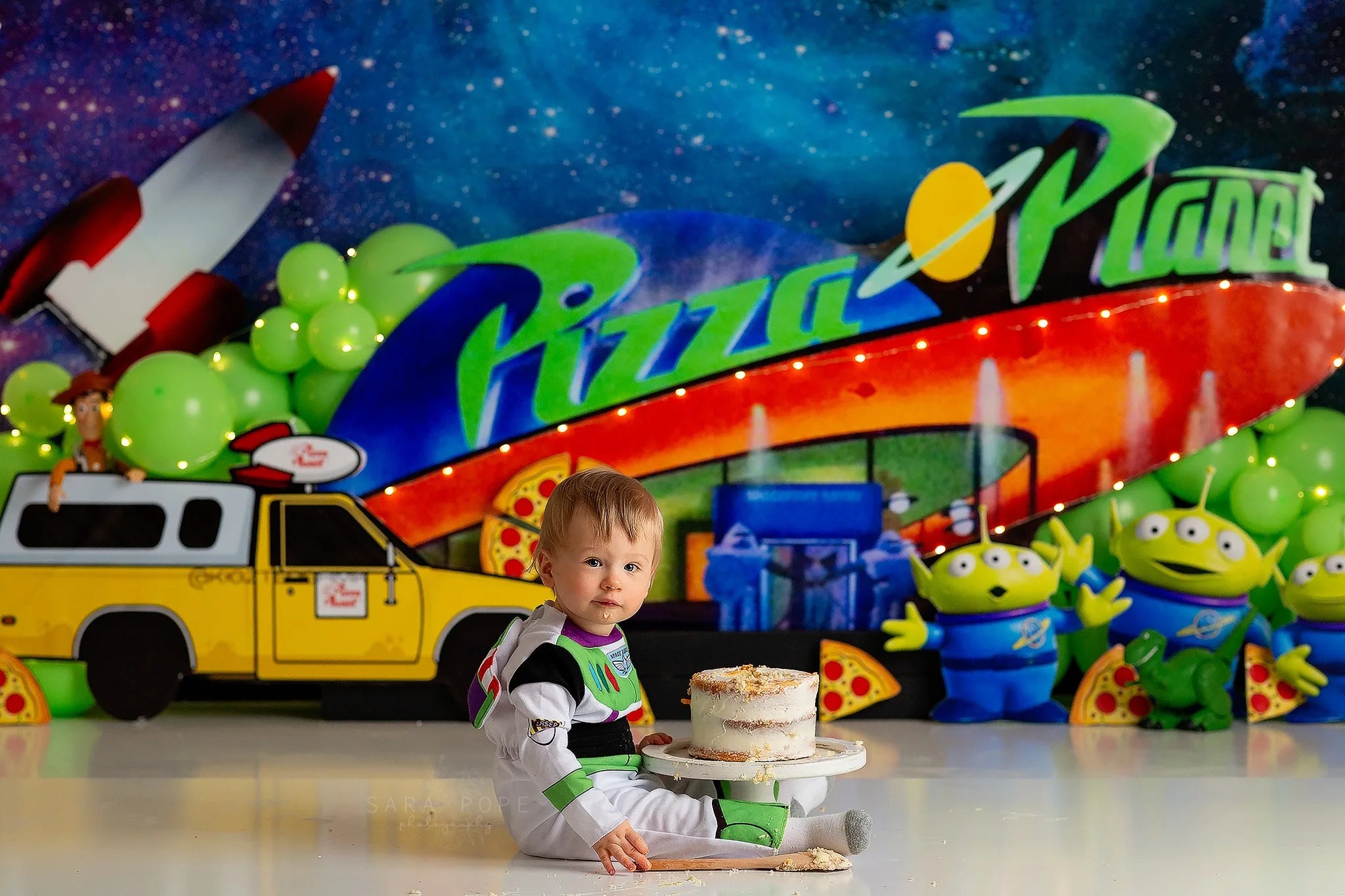 Pizza Planet Backdrop Kids Baby 1st Birthday Photocall Decors Child Boys Adult Cake Smash Photography Studio Backgrounds