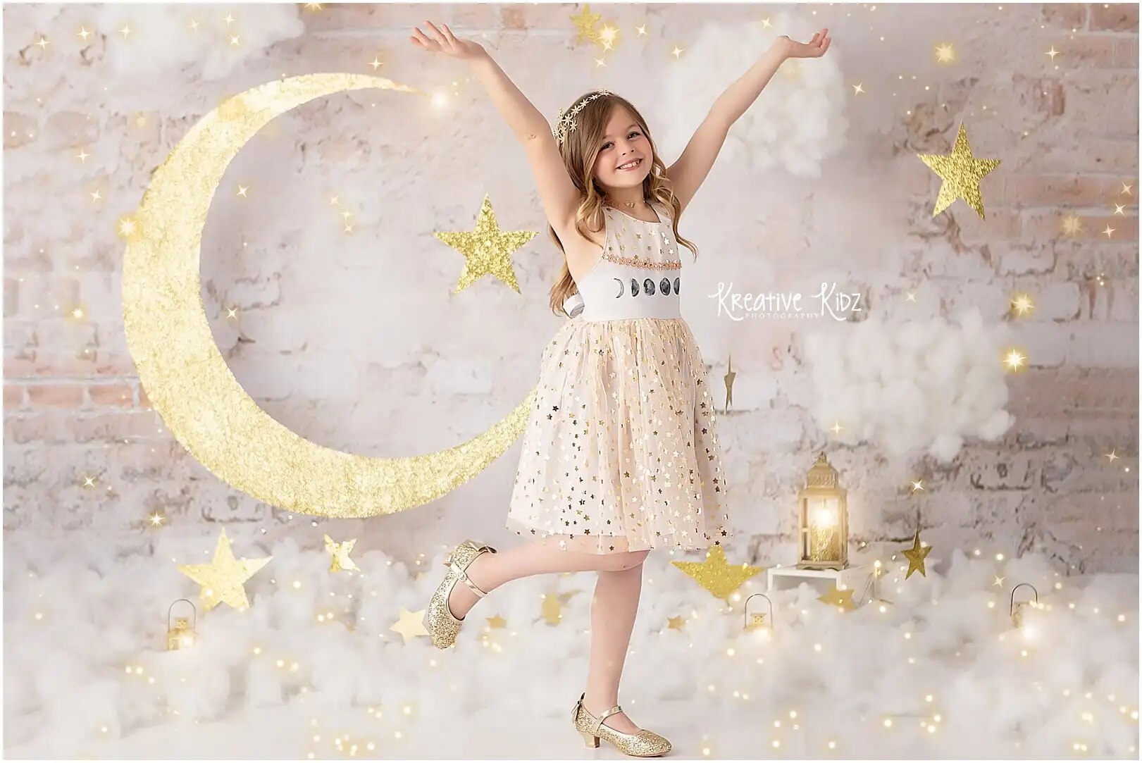 Crescent Moon Backdrops Kids Girl Photography Props Child Baby Cake Smash Birthday Photocall Decors Gold Stars Background