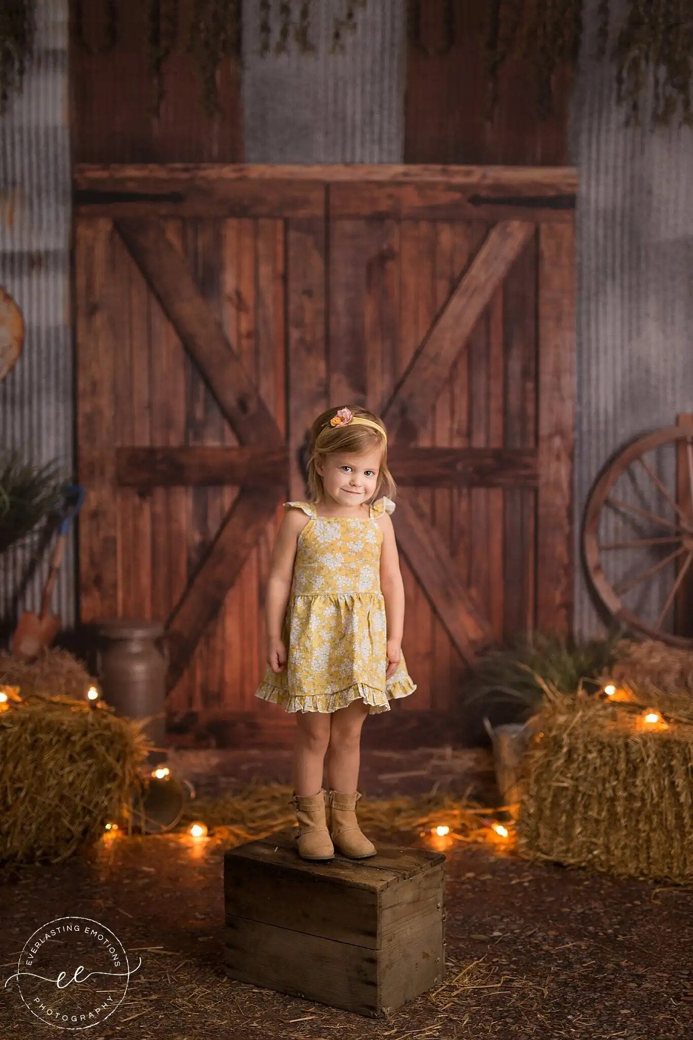 Urban Farmhouse Backdrops Kids Adult Photography Props Child Baby Photocall Decors Wooden Door Chicken Farms Background