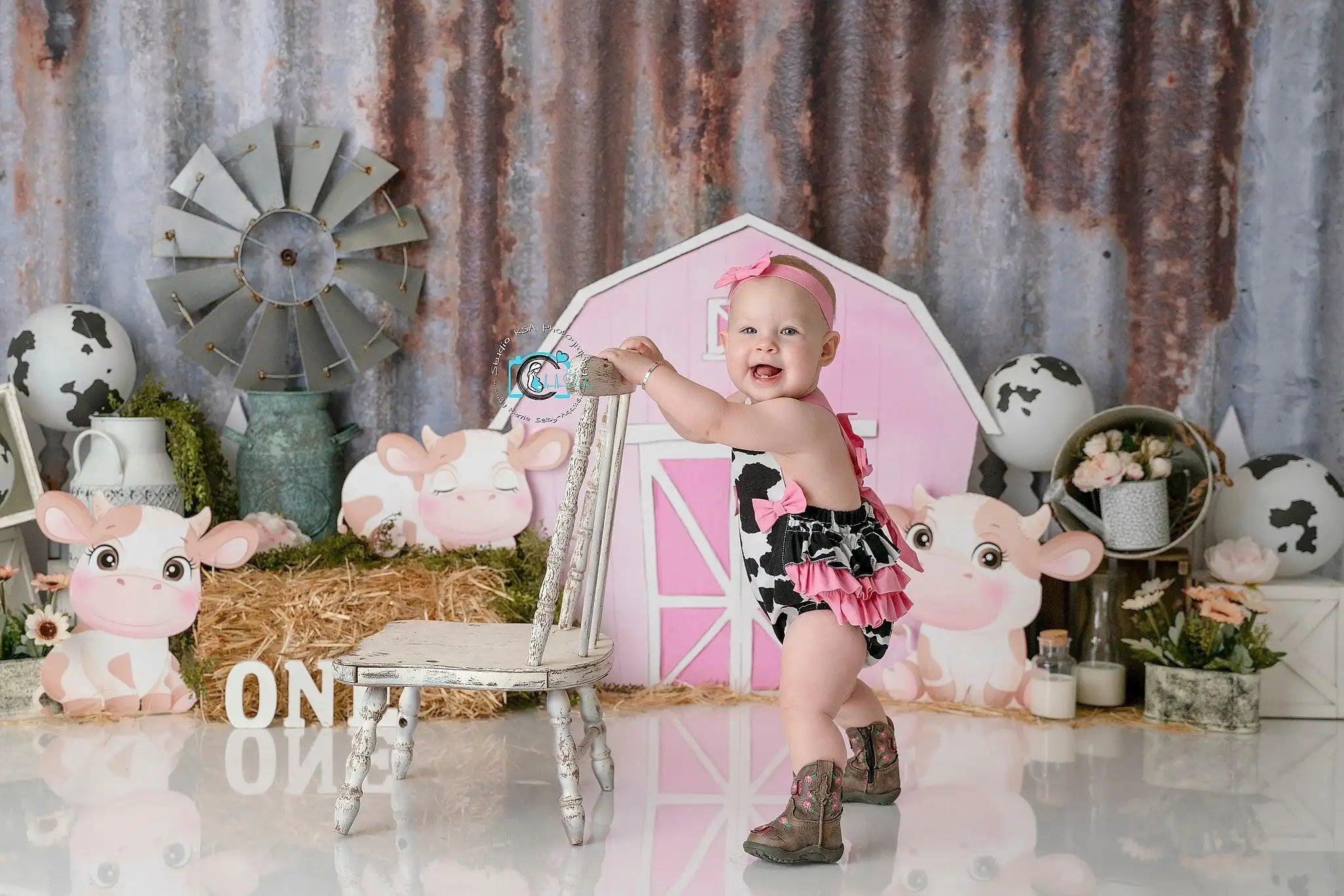 Cow Farm Crazy Photography Backdrop Pink Barn Kids Baby Cake Smash Photography Props Child Girls Adult Birthday Backgrounds